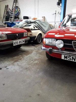 FB_IMG_1589618144324.jpg (59.85 KiB) Viewed 21628 times In good company at Euan's place!