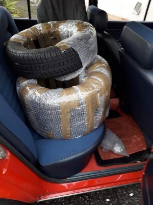 FB_IMG_1602331068454.jpg (67 KiB) Viewed 21079 times Perfect courier for the new Michelins!