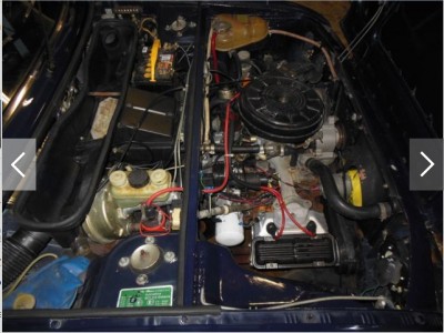 Nice and clean under here.  Has Australian market smog equipment still connected.