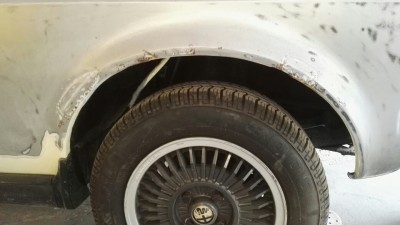 Both rear arches looked like this before replacement
